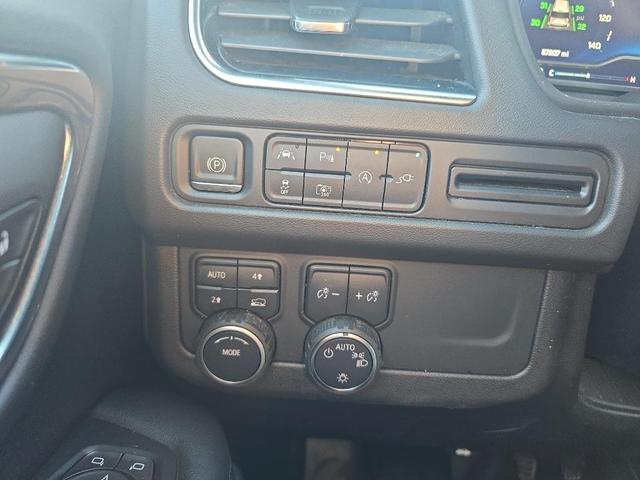 Photo of 2022 Summit White Chevrolet Suburban