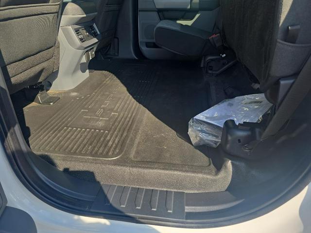 Photo of 2024 Oxford White Ford F-350