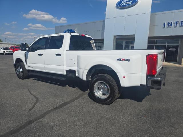 Photo of 2024 Oxford White Ford F-350