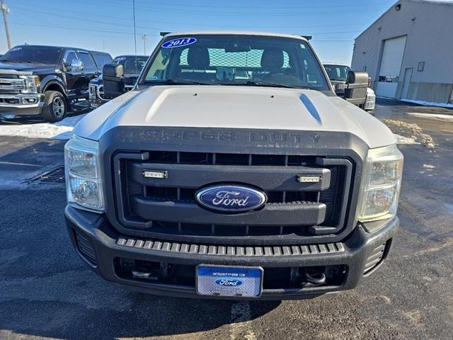Photo of 2013 Oxford White Ford F-250