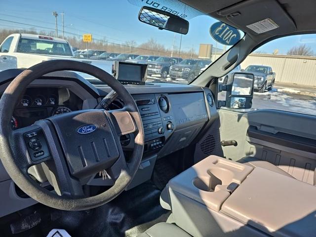 Photo of 2013 Oxford White Ford F-250