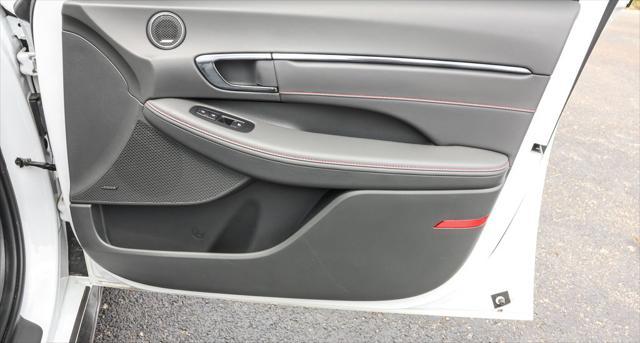 Photo of 2025 Serenity White Hyundai SONATA