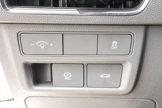 Photo of 2025 Serenity White Hyundai SONATA