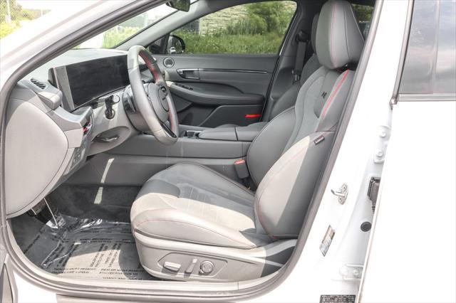Photo of 2025 Serenity White Hyundai SONATA