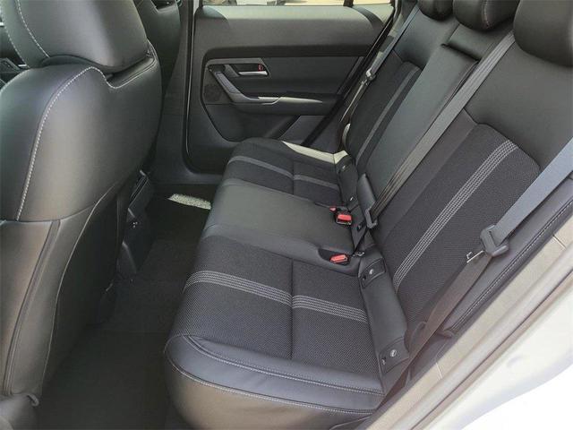 Photo of 2025 wind chill pearl Mazda CX-50