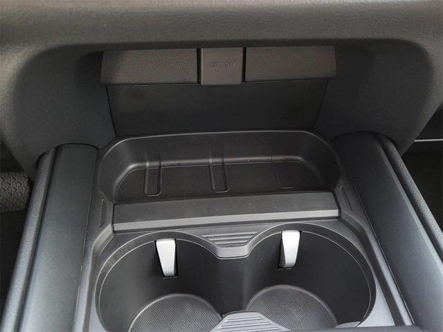 Photo of 2025 wind chill pearl Mazda CX-50