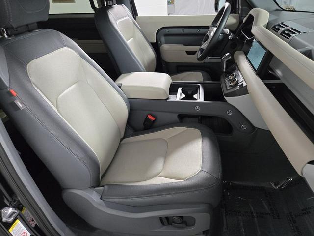 Photo of 2023 Santorini Black Metallic Land Rover Defender