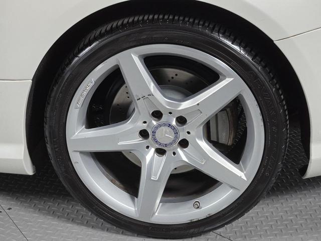 Photo of 2013 Diamond White Metallic Mercedes-Benz SL-Class