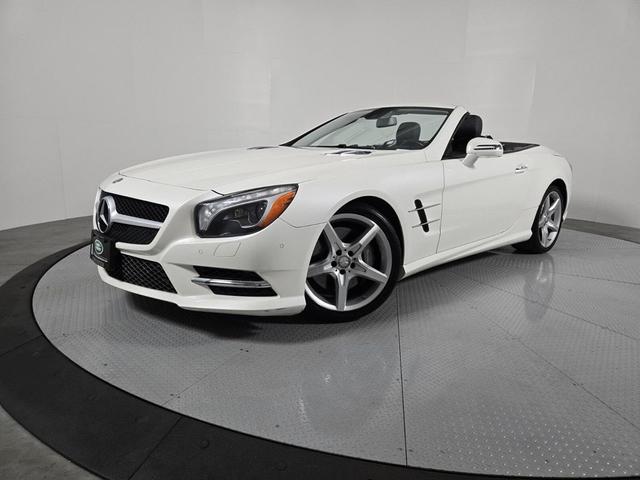 Photo of 2013 Diamond White Metallic Mercedes-Benz SL-Class
