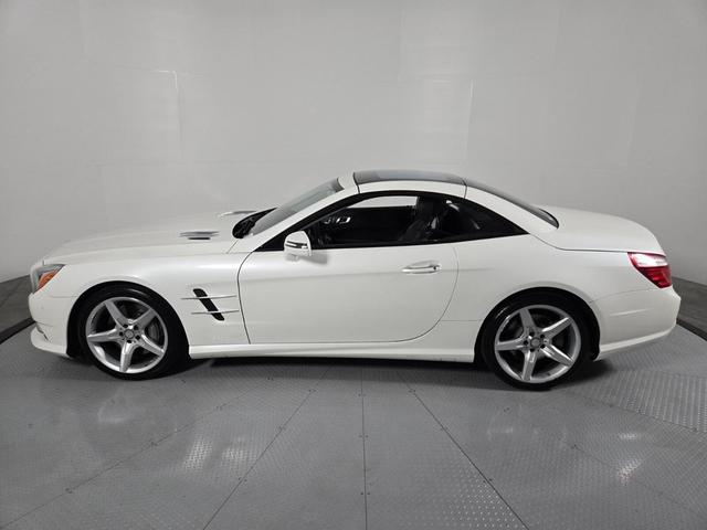 Photo of 2013 Diamond White Metallic Mercedes-Benz SL-Class