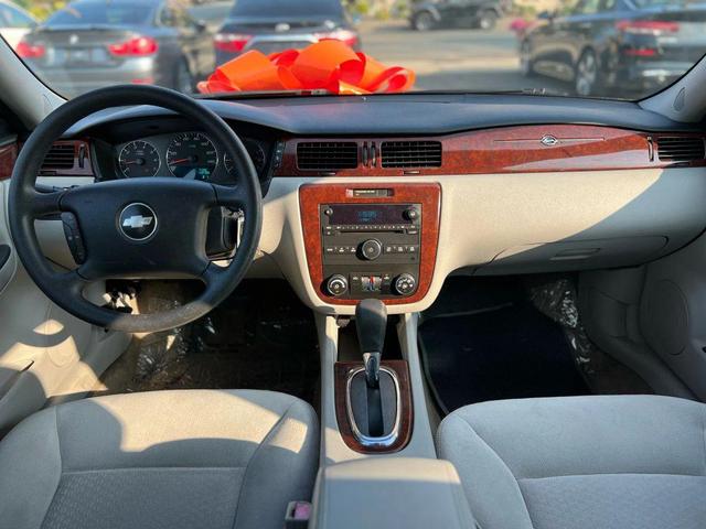 Photo of 2008 Silver Chevrolet Impala