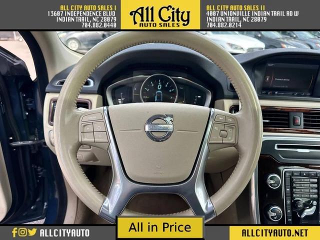 Photo of 2015 Caspian Blue Metallic Volvo XC70