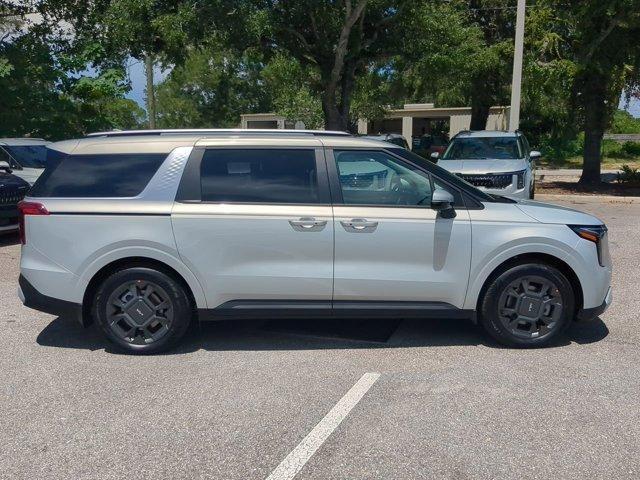 Photo of 2026 Ivory Silver Kia Carnival Hybrid