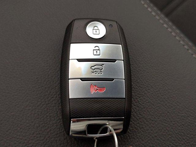 Photo of 2020 Ebony Black Kia Sorento