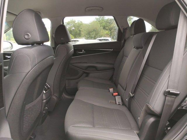 Photo of 2020 Ebony Black Kia Sorento