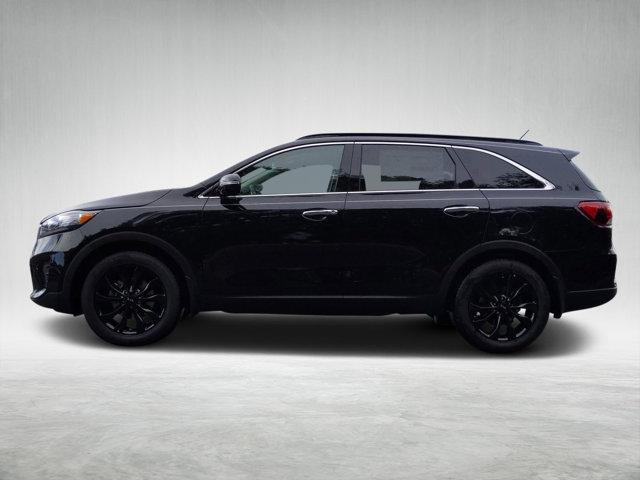 Photo of 2020 Ebony Black Kia Sorento