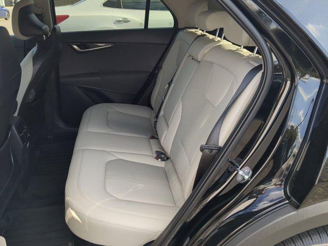 Photo of 2025 Aurora Black Pearl Kia Niro