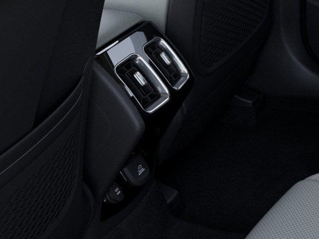 Photo of 2025 Glacial White Pearl Kia Sorento