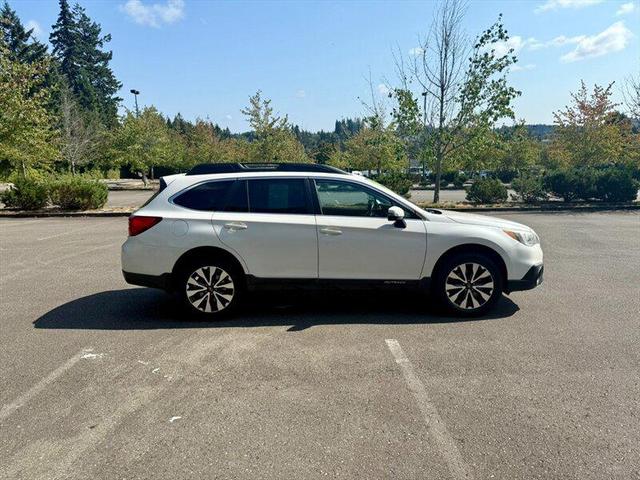 Photo of 2016 Crystal White Pearl Subaru Outback