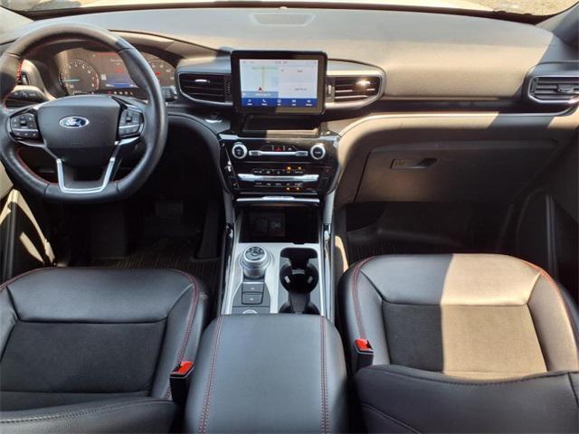Photo of 2022 Star White Metallic Tri-Coat Ford Explorer