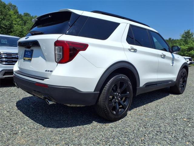 Photo of 2022 Star White Metallic Tri-Coat Ford Explorer