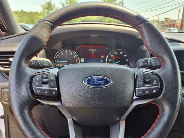 Photo of 2022 Star White Metallic Tri-Coat Ford Explorer