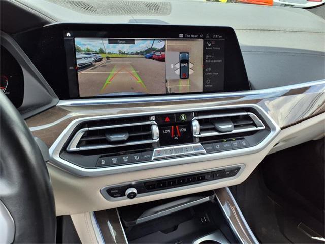 Photo of 2022 Gray BMW X5