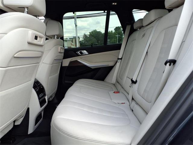 Photo of 2022 Gray BMW X5