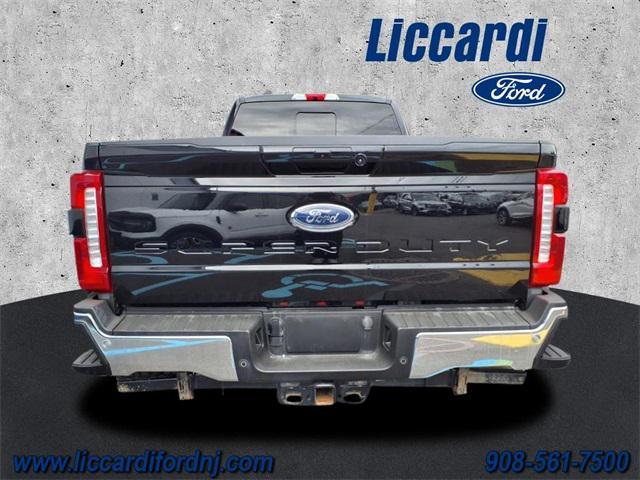 Photo of 2023 Black Metallic Ford F-350