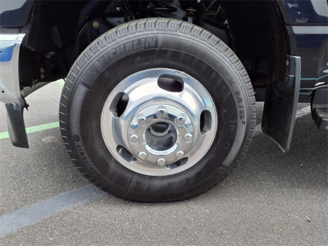 Photo of 2023 Black Metallic Ford F-350