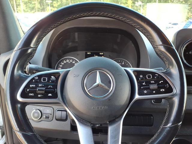 Photo of 2021 Arctic White Mercedes-Benz Sprinter 2500