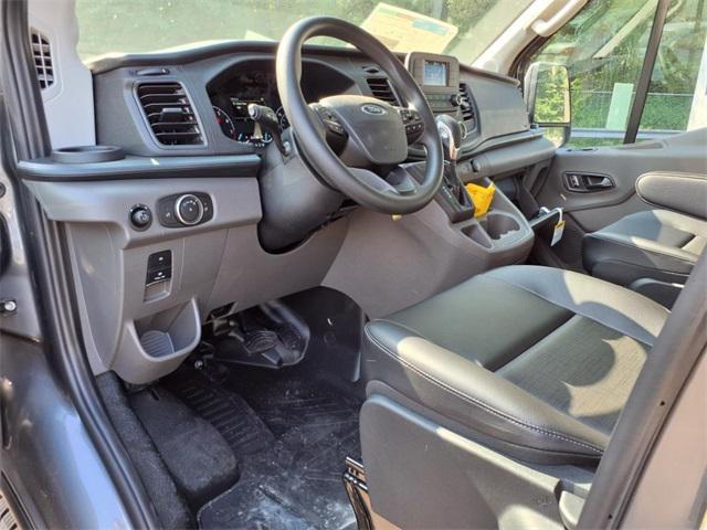 Photo of 2025 Gray Metallic Ford Transit-250