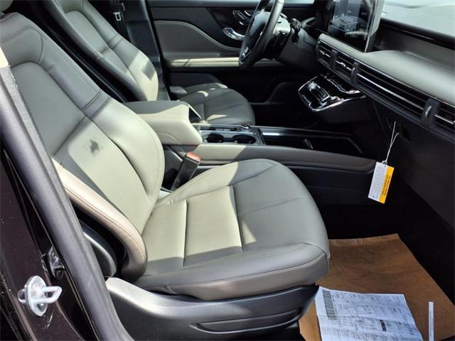Photo of 2025 Black Metallic Lincoln Corsair