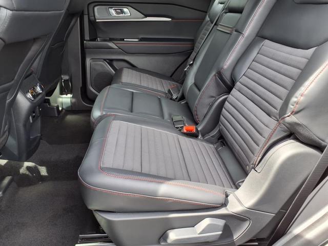Photo of 2025 Carbonized Gray Metallic Ford Explorer