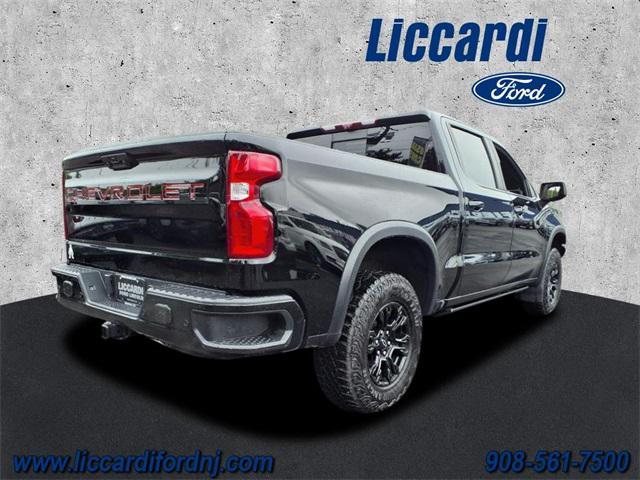 Photo of 2022 Black Chevrolet Silverado 1500