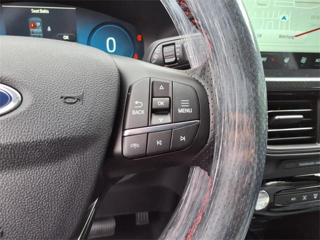 Photo of 2025 Star White Metallic Tri-Coat Ford Escape