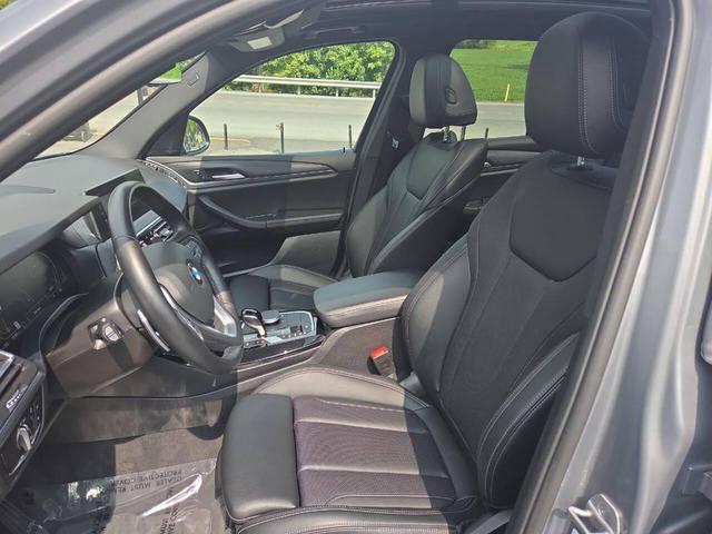 Photo of 2024 Gray BMW X3