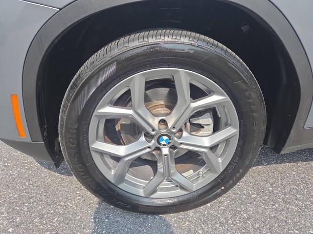Photo of 2024 Gray BMW X3