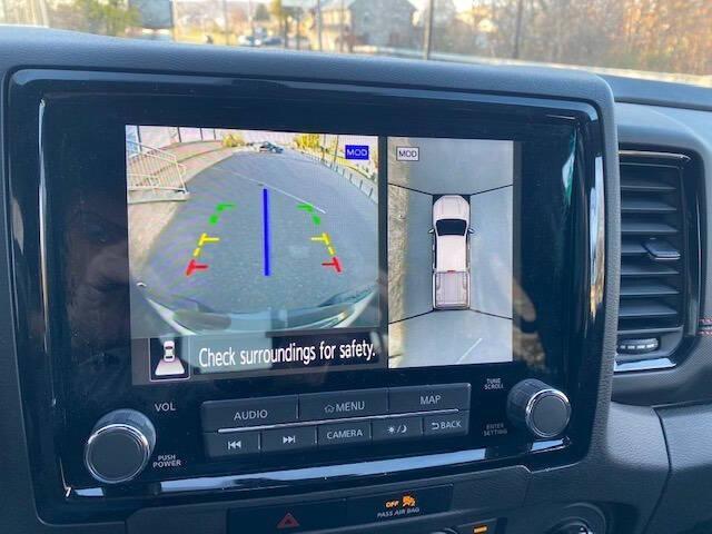 Photo of 2023 Glacier White Nissan Frontier