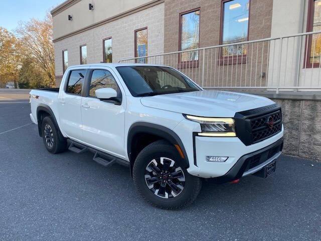 Photo of 2023 Glacier White Nissan Frontier