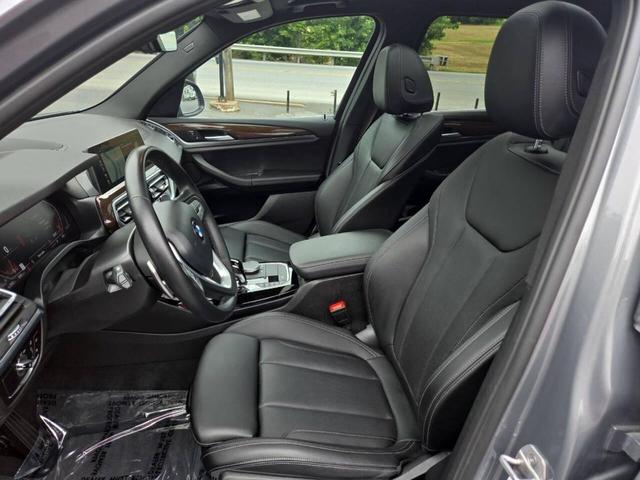 Photo of 2024 Gray BMW X3