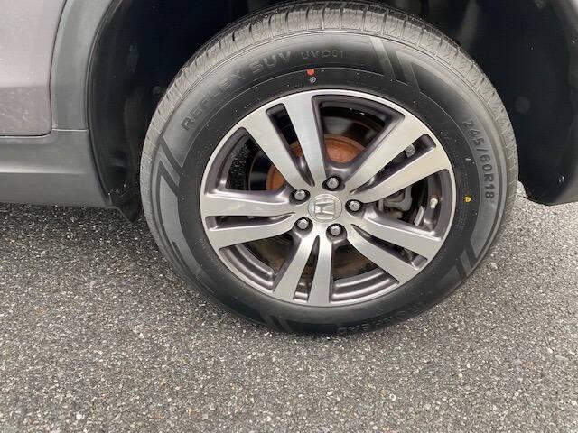 Photo of 2017 Modern Steel Metallic Honda Pilot