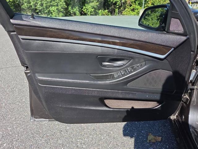 Photo of 2016 Gray BMW 535