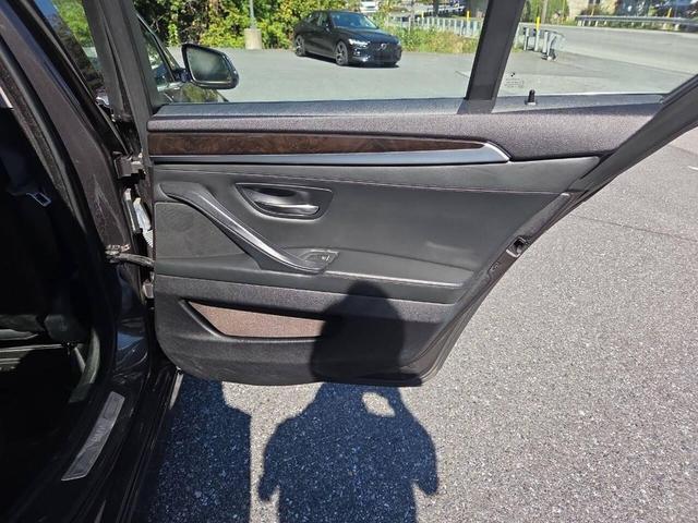 Photo of 2016 Gray BMW 535