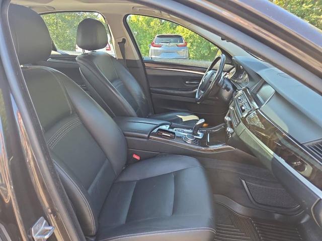 Photo of 2016 Gray BMW 535