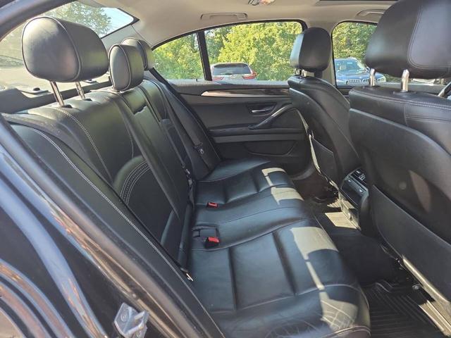 Photo of 2016 Gray BMW 535
