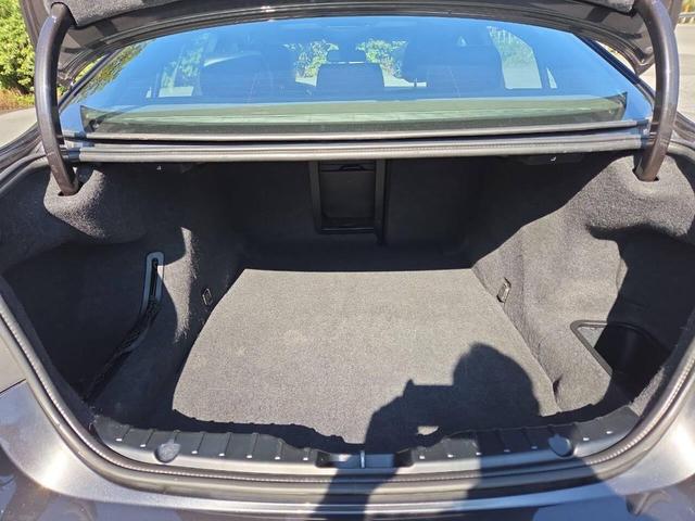 Photo of 2016 Gray BMW 535