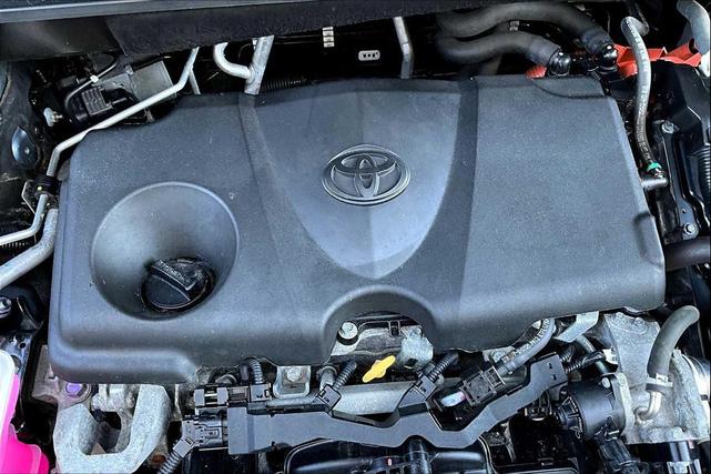 Photo of 2022 Moon Dust Toyota Highlander Hybrid