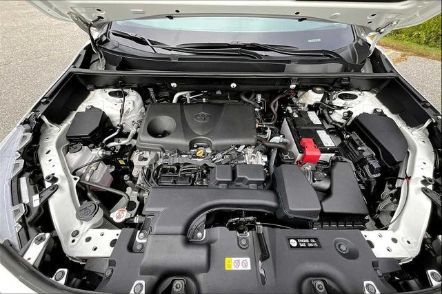 Photo of 2024 Ice Cap Toyota RAV4