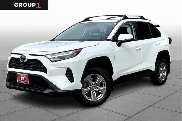 Photo of 2024 Ice Cap Toyota RAV4